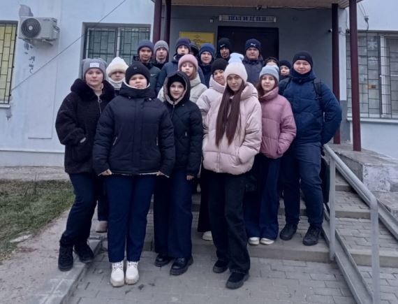 &amp;quot;Экскурсия в местное отделение полиции&amp;quot;.