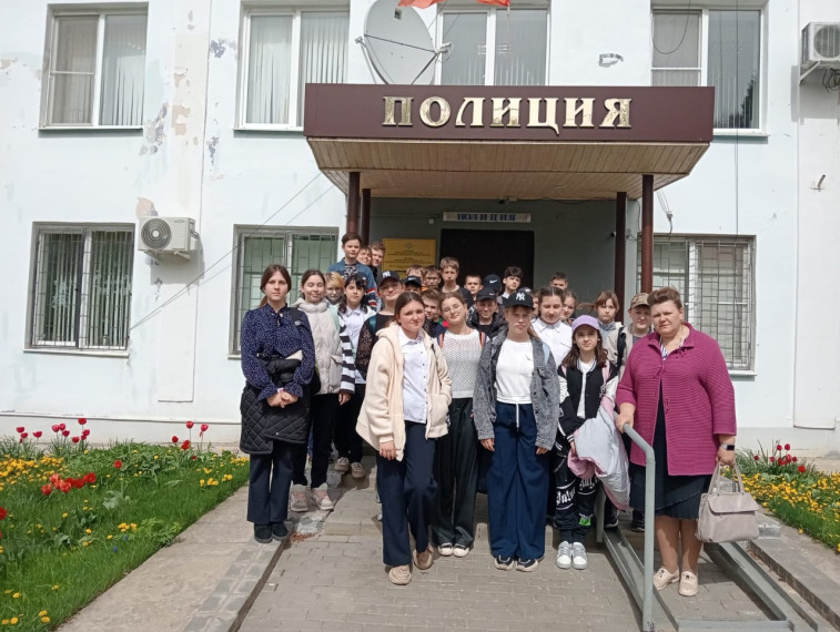 "Экскурсия в отдел МВД по Становлянскому округу".